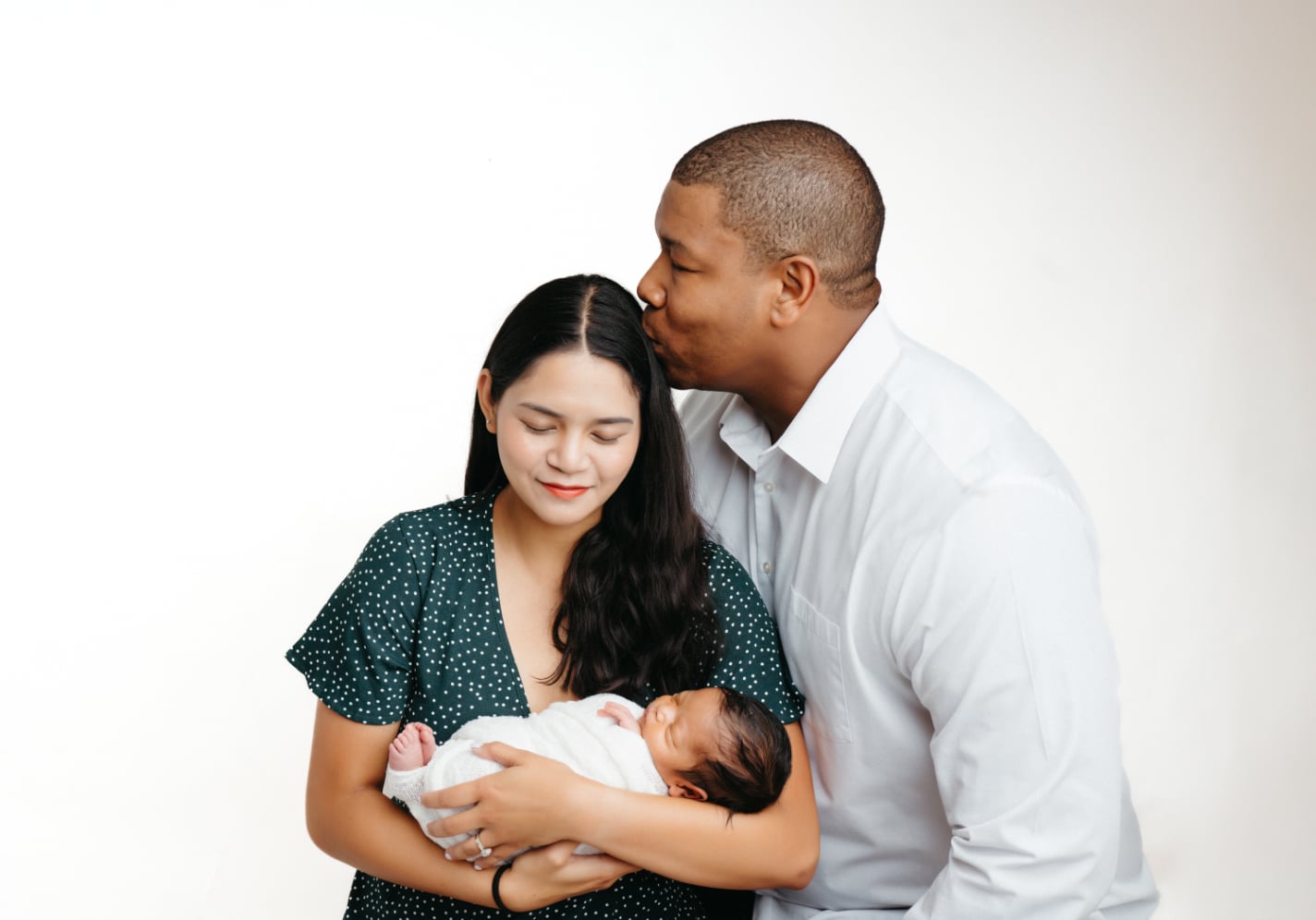 newborn-family-photo