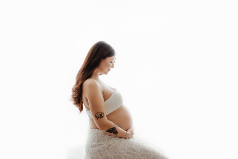 Different styles of maternity photography: Which one is your favorite? 